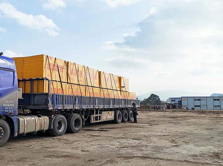 100萬的建筑模板訂單量發(fā)往湖南岳陽!插圖1 100萬的建筑模板訂單量發(fā)往湖南岳陽